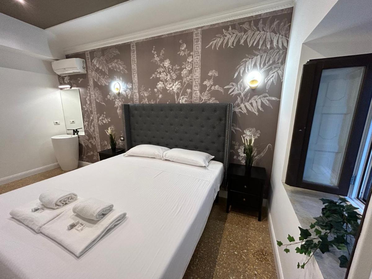 Raffaello'S Place Rzym Zewnętrze zdjęcie