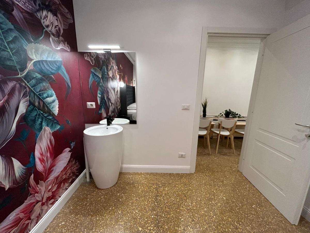 Raffaello'S Place Rzym Zewnętrze zdjęcie
