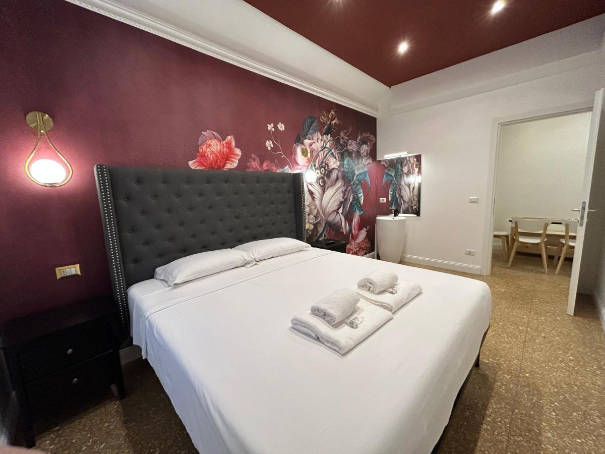 Raffaello'S Place Rzym Zewnętrze zdjęcie